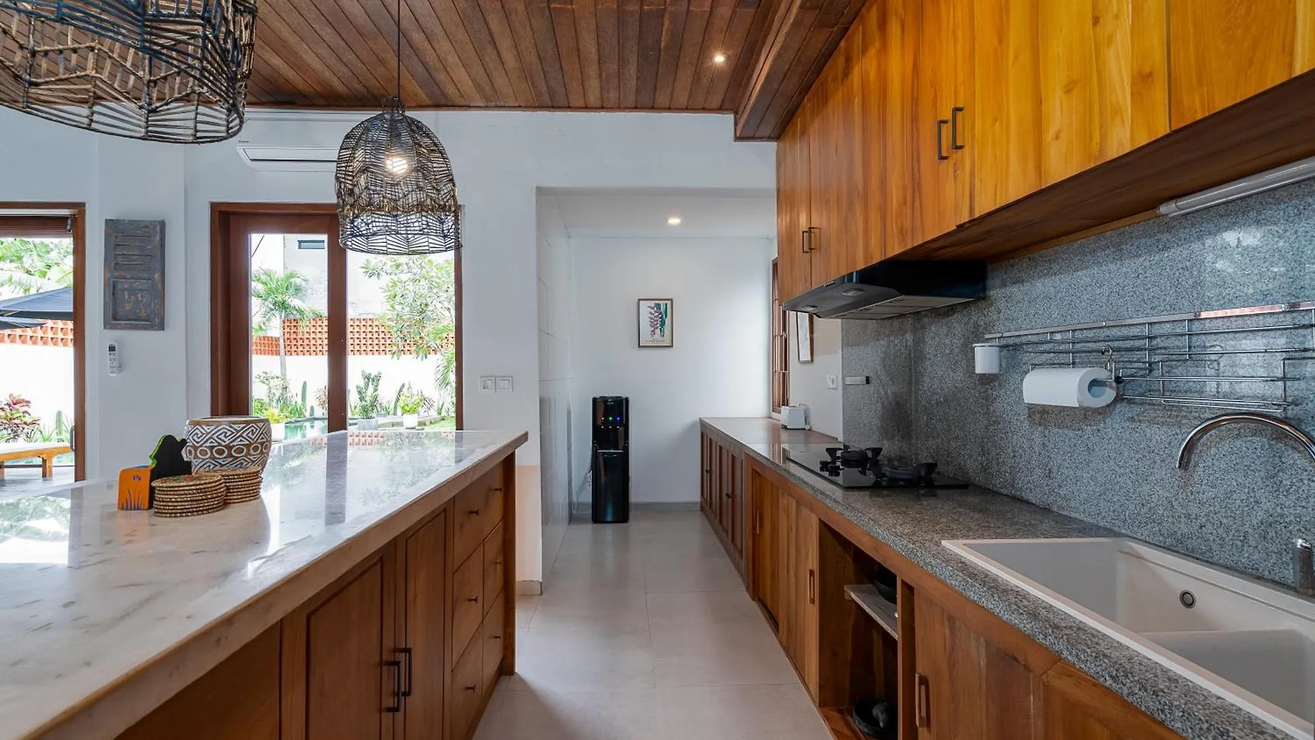 Beta Stay And Surf Canggu  Homestay