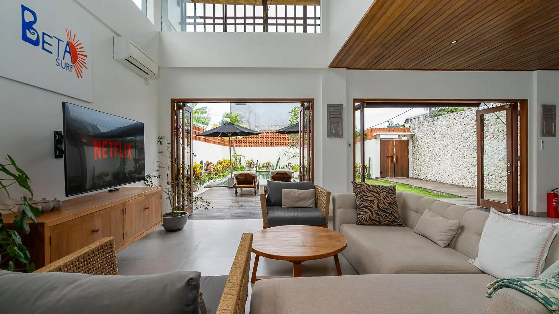 Beta Stay And Surf Canggu  Homestay Canggu (Bali)